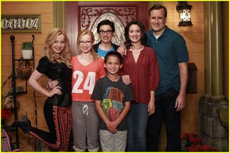 liv e maddie elenco.